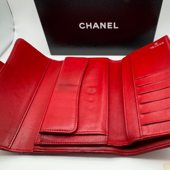 CHANEL QUILTED CAVIAR CLASSIC LONG WALLET - Picture 4 of 11